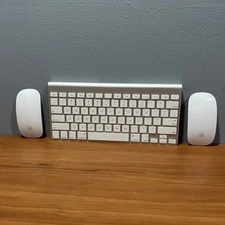 Apple A1314 & A1296 Wireless Keyboard and Mouse Combo - White Plus Mouse A1296