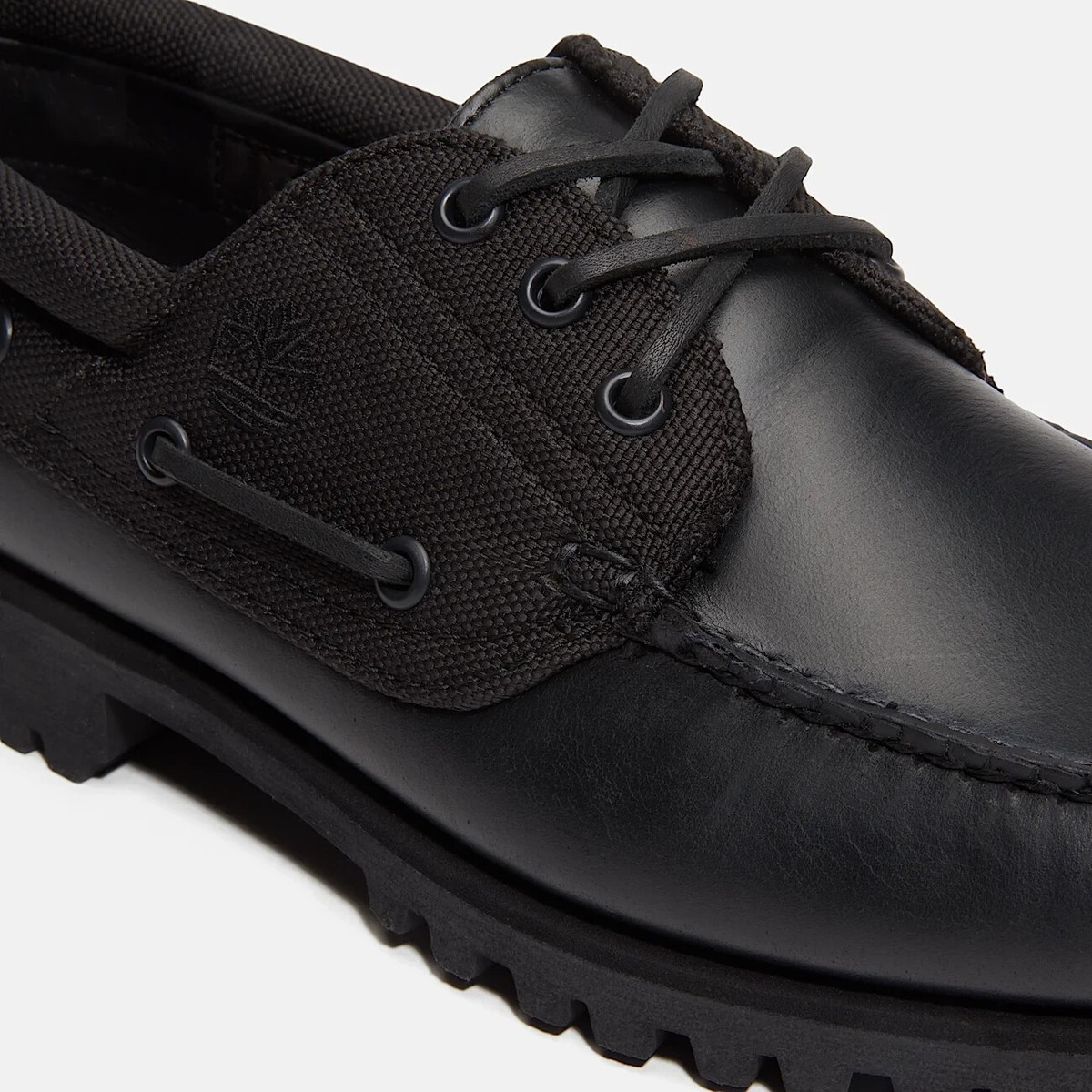 Timberland Men's Authentic Handsewn 3-Eye Boat Premium Shoes