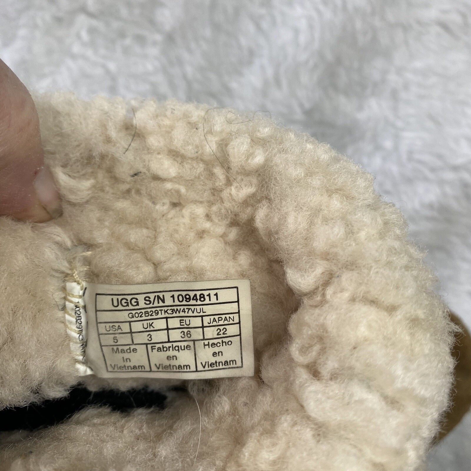 UGG MIKA CLASSIC CHESTNUT SUEDE KIDS SNEAKER BOOT