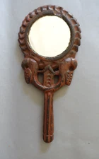 Ancien miroir à main en bois sculpté peint art populaire Inde