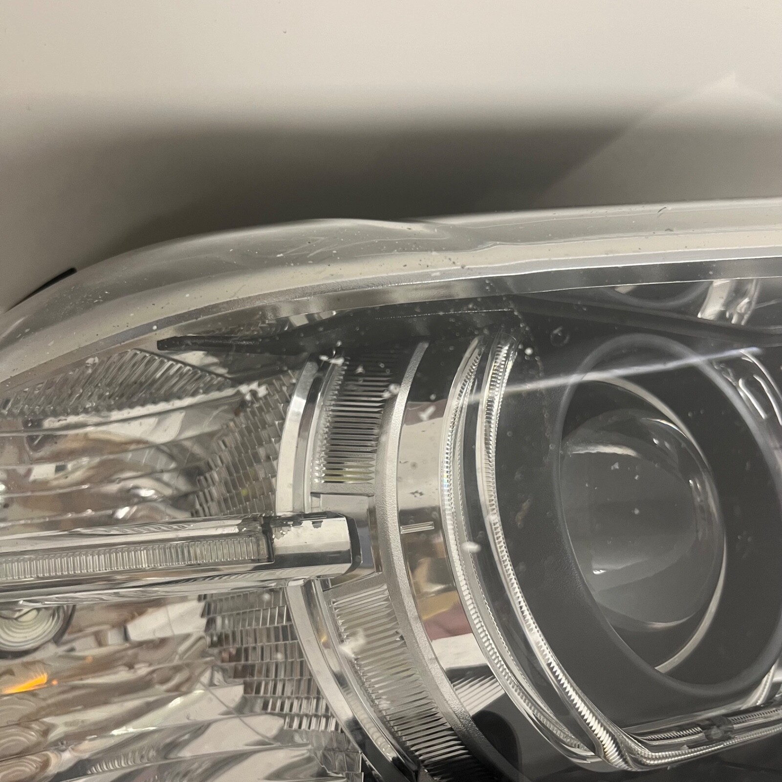 BMW X3 F25 LCi M-SPORT FRONT RIGHT DRIVER SIDE XENON HEADLIGHT OEM 