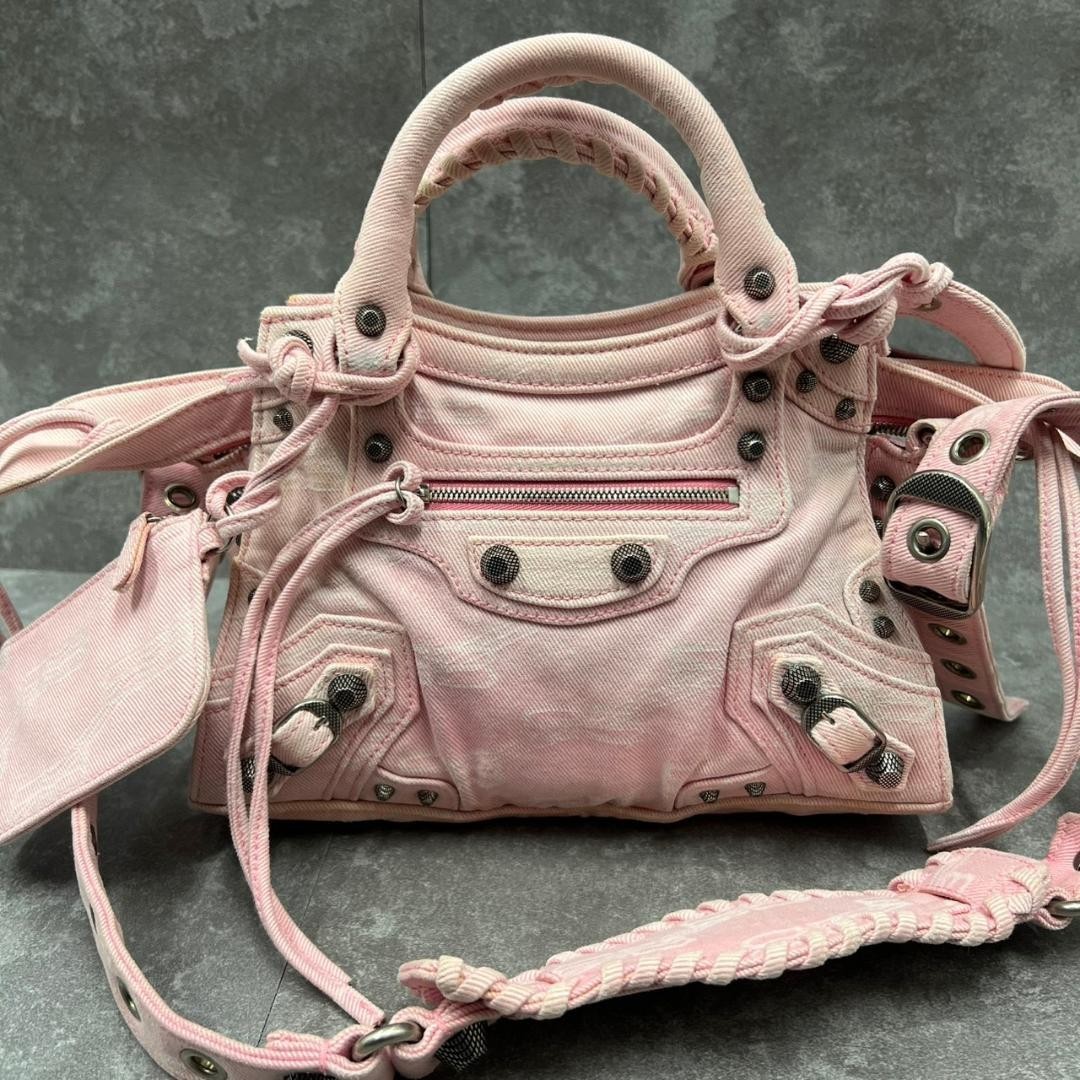 BALENCIAGA 24SS DIY L XSサイズ 安心鑑定実施済み Balenciaga Le Cagole XS Denim Pink BB Monogram 2way Shoulder Bag