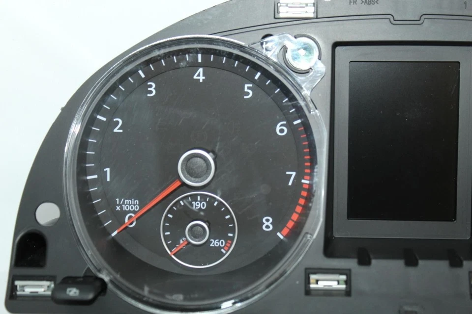 Painel de instrumentos velocímetro 2011 Volkswagen CC 105.558 milhas - Imagem 4 de 4