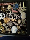 Vintage Jewelry Lot  BROKEN  — photo 4