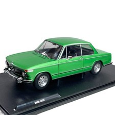 Modellino Auto Solido 1/18 BMW 1602 Taiga 1971 Green