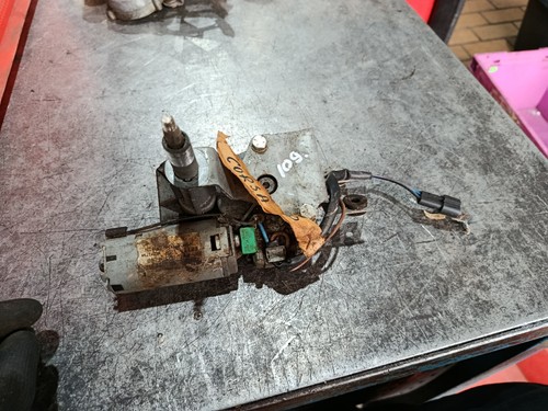 Opel Corsa B Motor Scheibenwischer hinten 90386268 Wischermotor Heckwischermotor
