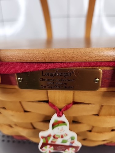 Longaberger 2004 Christmas Collection Get Together Basket With Liner And Lid - Picture 3 of 10