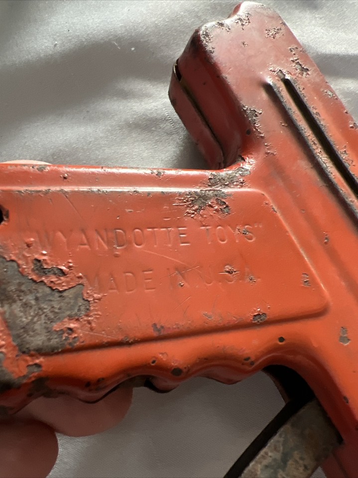 Vintage Wyandotte Repeater Water Pistol Toy Gun Red Pressed Steel Metal