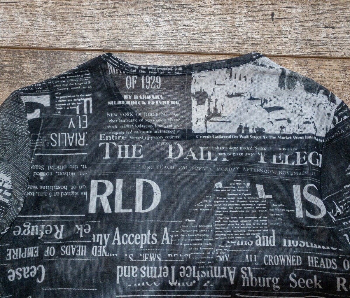 【新品】　UND SPACE NEWSPAPER PRINT TOP 71gFekgAdXL._UY1000_.jpg