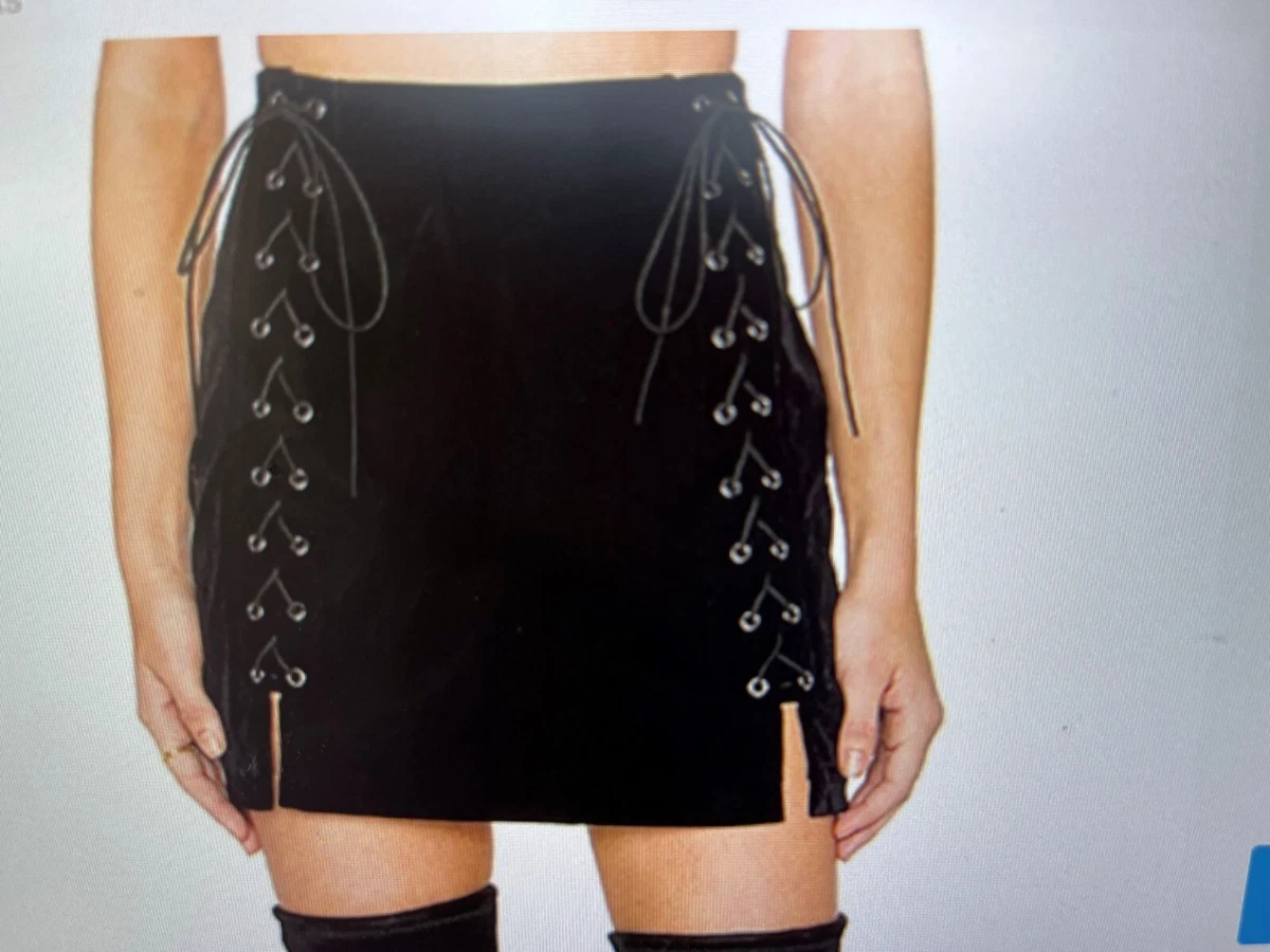 Embroidered velvet mini 2025 skirt endless rose