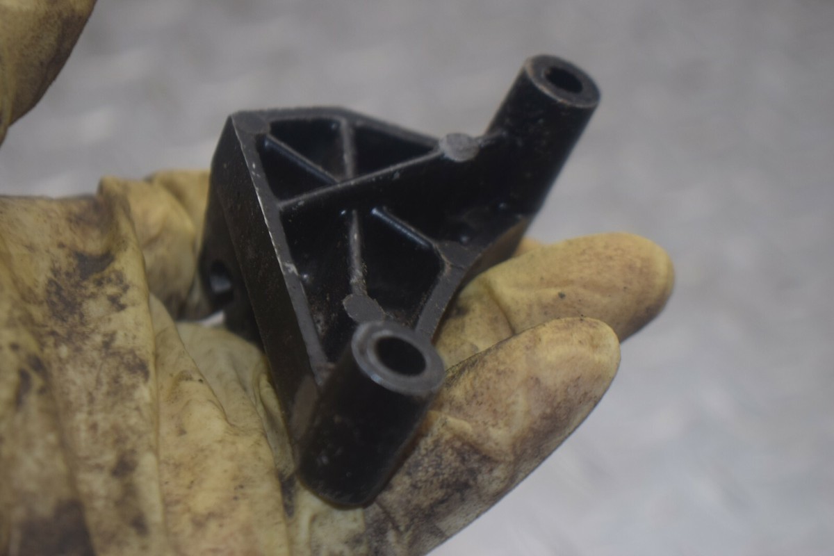 BD16 KAWASAKI NINJA ZX6 ZX600 ONE BRACKET MOUNT 98 99 00 05
