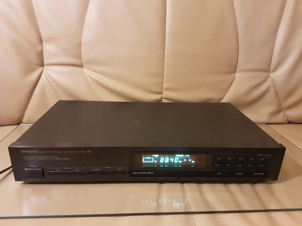 Onkyo R1 T4530 Tuner mit Wurfantenne - Bild 3 von 4
