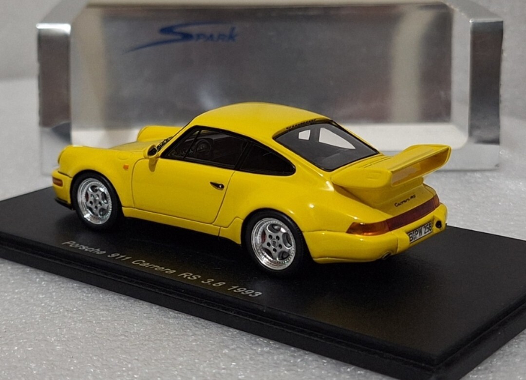 Porsche 911 Carrera RS 3.8 1993 Yellow 1:43 Spark S1935