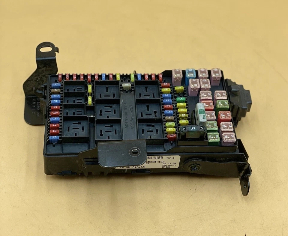 FORD F250 F350 SUPERDUTY MÓDULO DE RELÉ DE UNIÓN DE FUSIBLES CAJA 2002-2003 2C7T-14A067-AN Foto 2 de 4