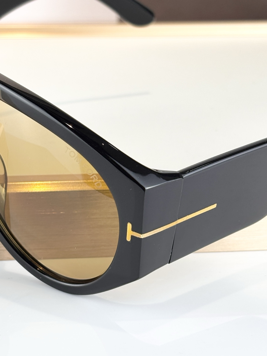 TOM FORD TF1044 Orange Lenses Black Wide-Temple Frames 60-12-140