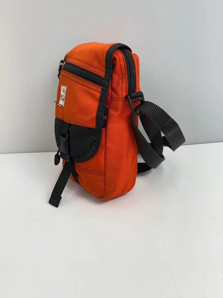 Bolso de hombro Overland de nailon ORN Foto 2 de 4