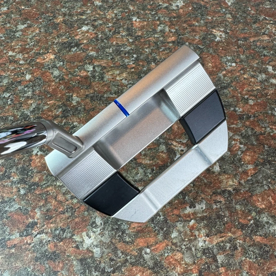 Scotty Cameron 2025 Studio Style Fastback 1.5 Custom USA Paint 34"/360g - Image 4 of 4