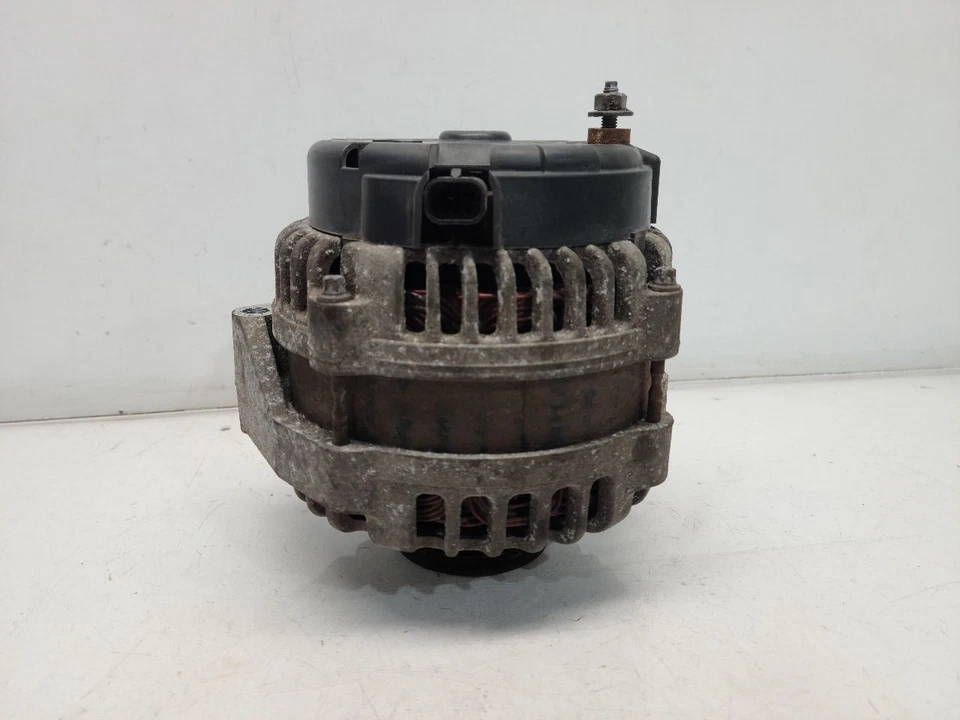 Alternador Chevrolet Silverado 2500 2008-14 (6,0 L / AT) - 160 amperios / Opt KW1 Foto 2 de 4