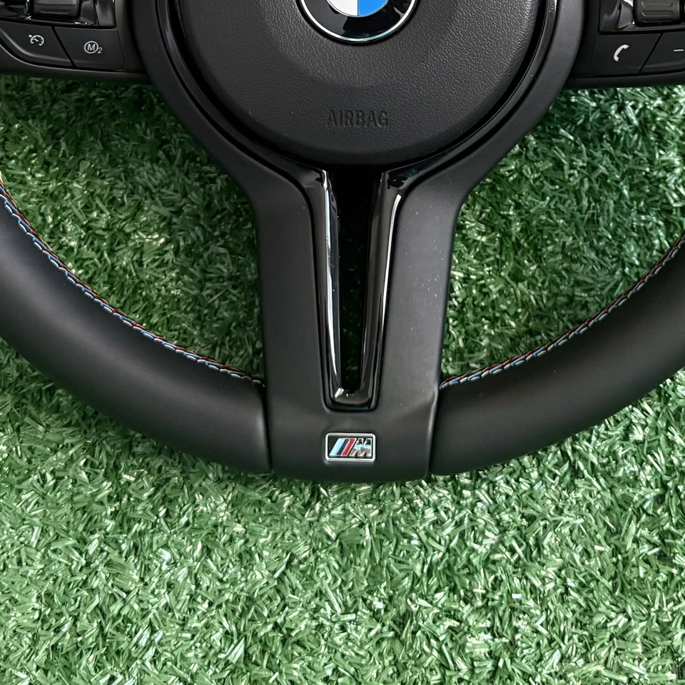 BMW Steering Wheel w/ Gloss Black Trim & Paddle Shifters - F30 F32 F80 F82 M3 M4 Foto 4 de 4