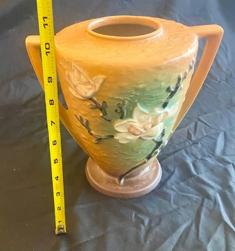 Roseville Pottery Magnolia 94-9” / Handled Vase 1940’s - USA GREAT CONDITION