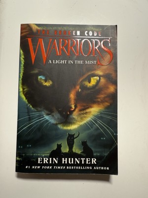 Warriors: The Broken Code #4: Darkness Within by Erin Hunter (Paperback, 2021)