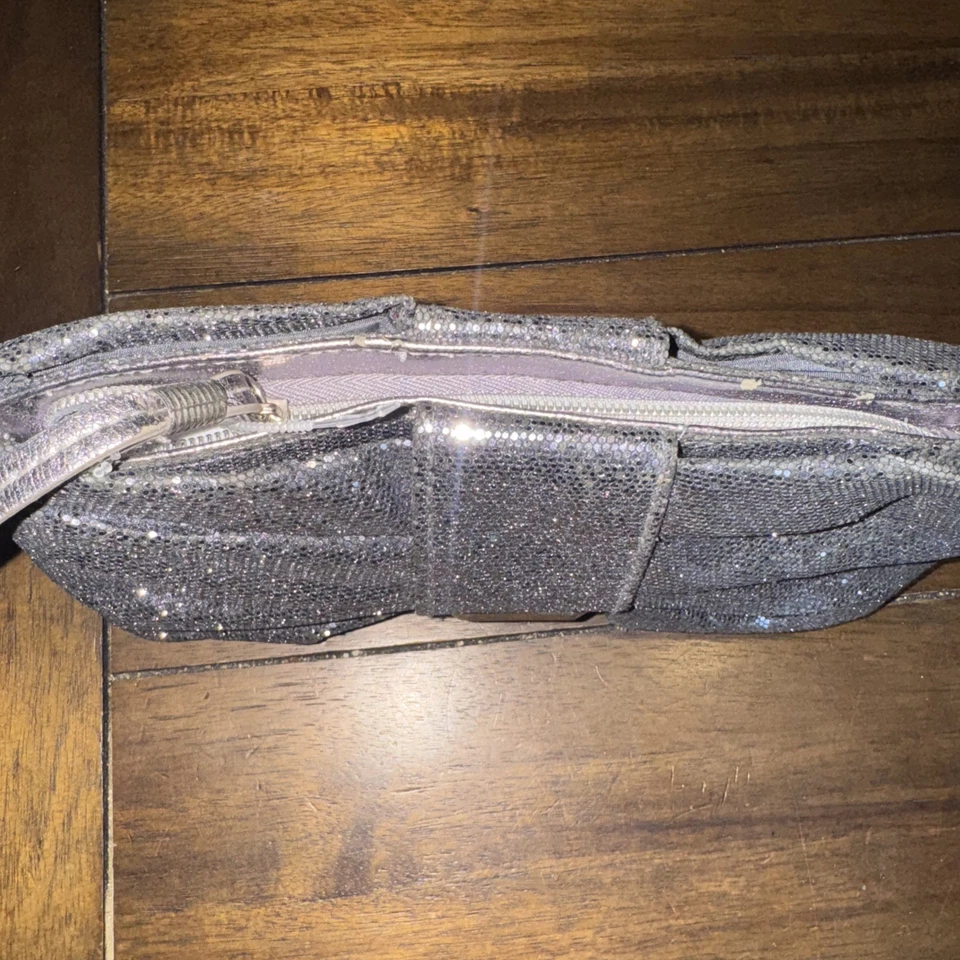 Wrist handbag Victoria Secret Silver Sequin Clutch Evening Bag - Image 3 of 4