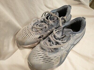 Damaged Asics Womens Novablast 2 1012B049 Blue Running Shoes Damaged Asics Womens Novablast 2 1012B049 Blue Running Shoes