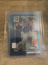 2022 Panini Donruss Optic VLADIMIR GUERRERO JR #122 TEAL VELOCITY PRIZM SSP /35