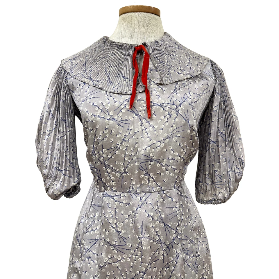 Vestido de té gris lavanda estampado floral abstracto seda años 30 vintage Foto 4 de 4