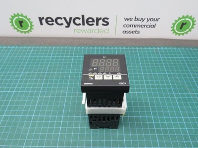 Omron E5CK-QQ101 Digital Controller
