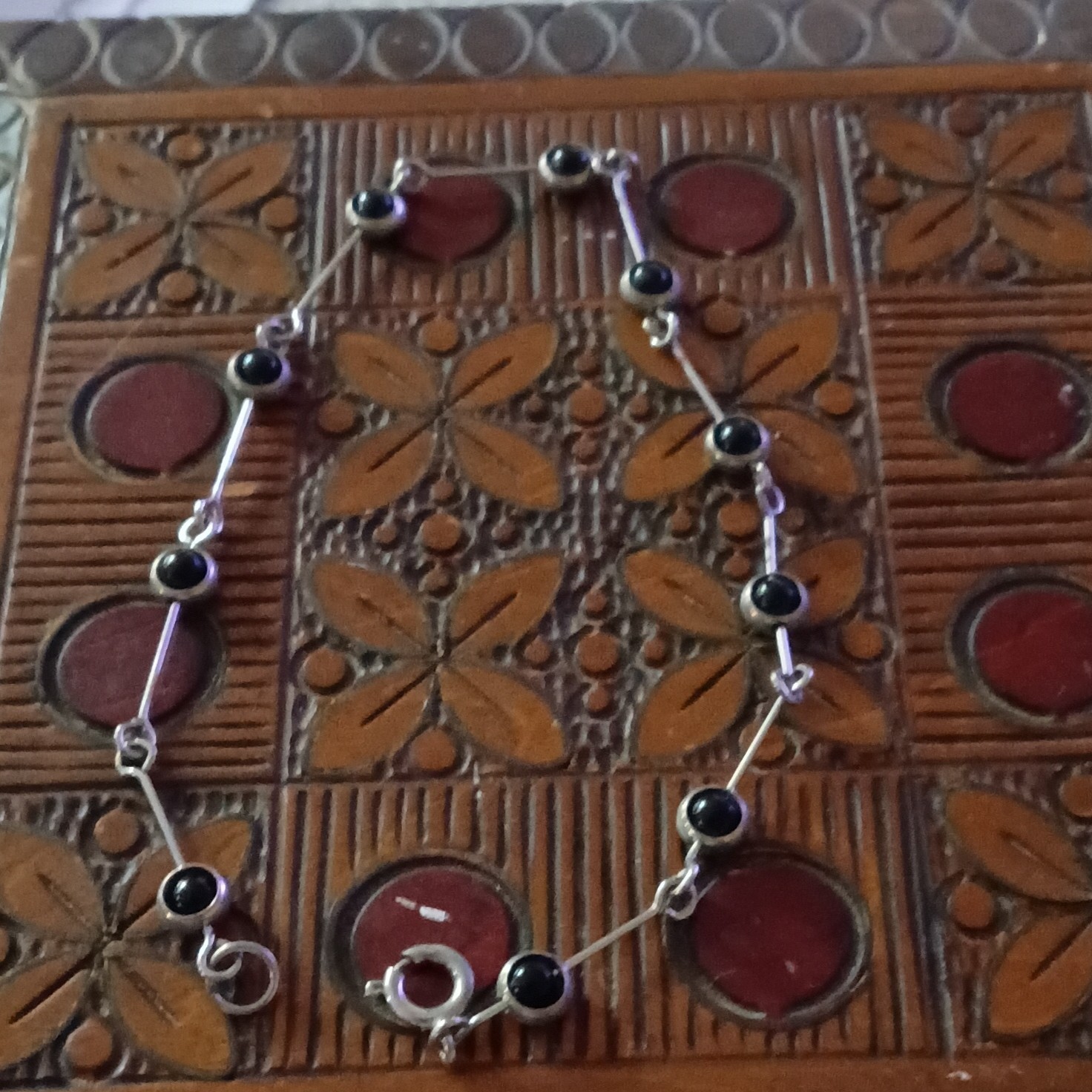 Silver Tone Link Chain Bracelet w/ Black Bead Accents Spring Ring Clasp