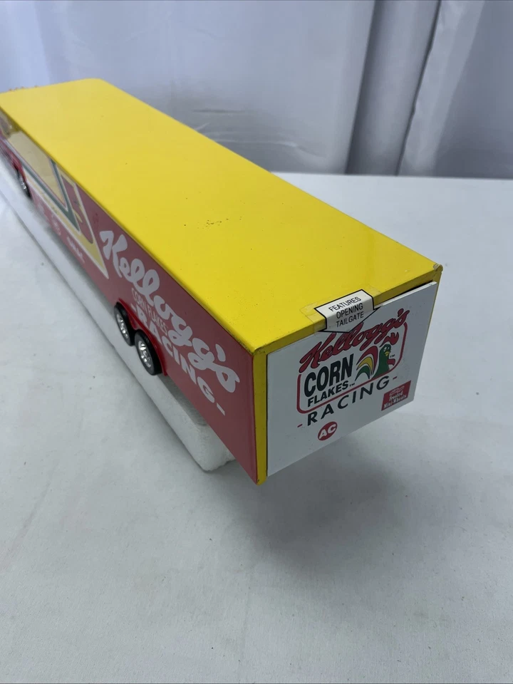 Terry Labonte #5 Diecast Bank Race Car Hauler Kellogg's 1/25 Scale, See Pics - Image 4 of 4