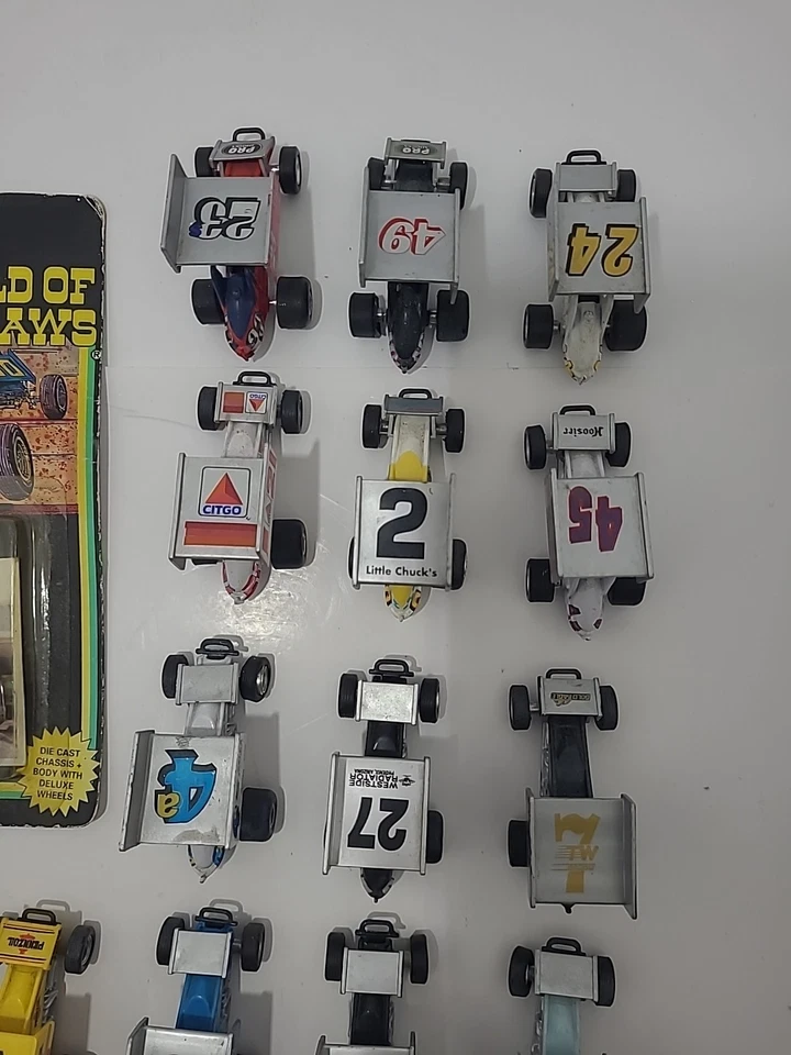 Large Lot Of Racing Champions World Of Outlaws Cars Lot Of 30+ Cars Some NiB - Image 3 of 4