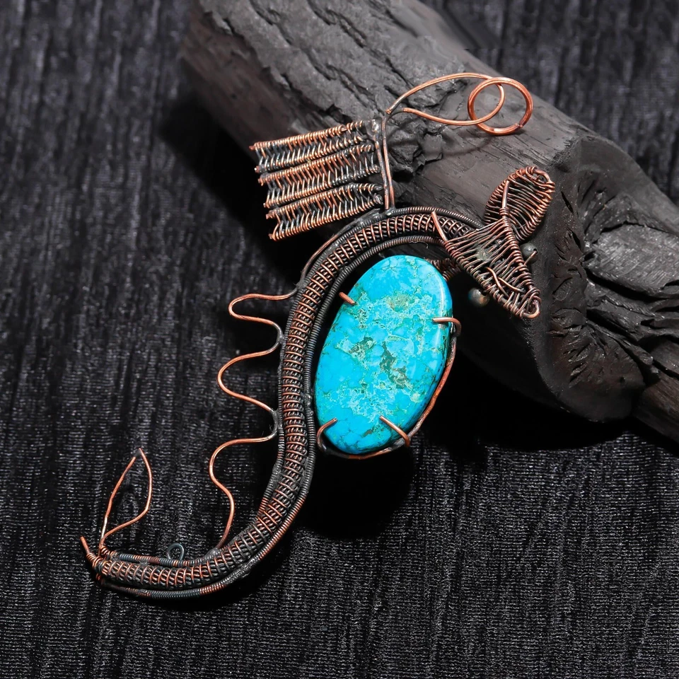 Colgante estilo elegante de cobre envuelto en alambre hecho a mano con piedras preciosas turquesa Arizona Foto 3 de 4