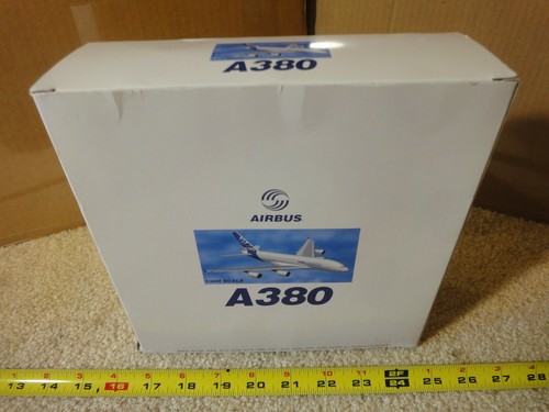 Dragon 1/400 scale diecast Airbus A380 passenger jet airplane, shelf model. NOS! - Picture 6 of 7