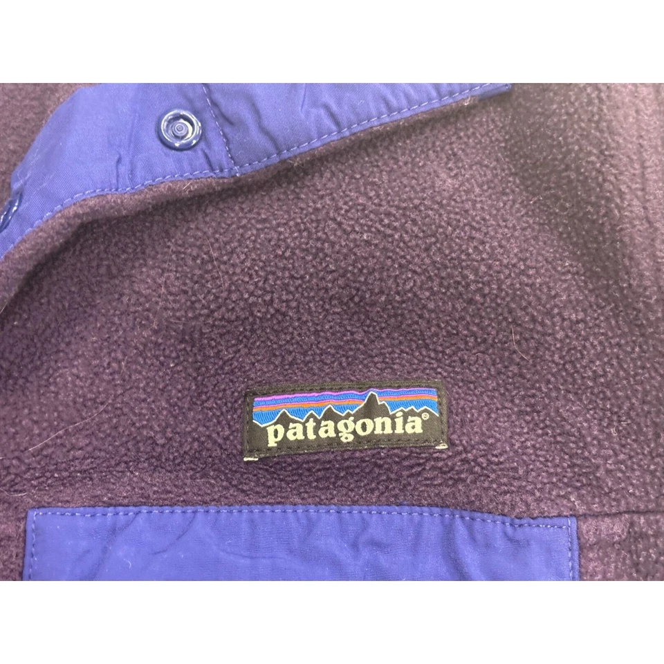 Chaqueta polar Patagonia Synchilla para mujer talla M pulóver púrpura botón a presión Foto 3 de 4