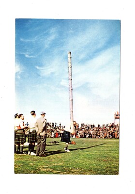 Postcard Tossing the Caber / Scotland