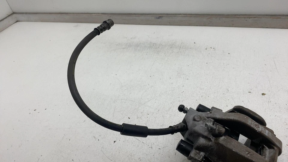 ⭕ 2010-2020 Mercedes-Benz E350 Rear Passenger Caliper + Brake Hose Line Right - Image 4 of 4