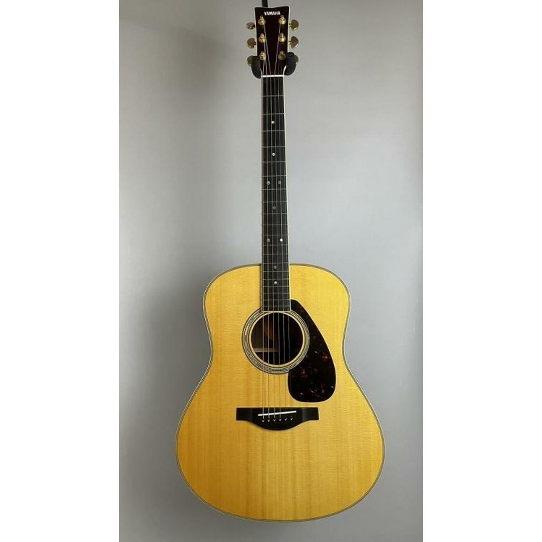 Acoustic Guitar Yamaha LL16 ARE Solid Rosewood Side and Back