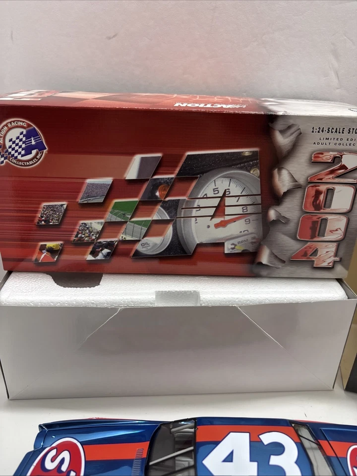 1980 Richard Petty #43 STP Chevy 400 Win 1:24 NASCAR Action MIB - Image 2 of 4