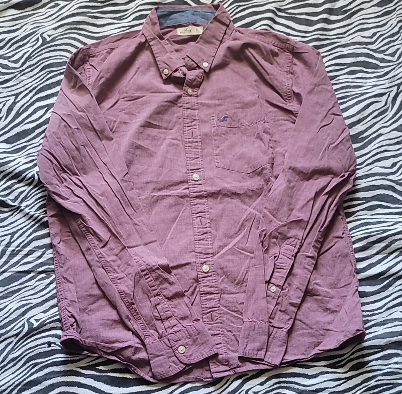 Hollister Men’s XL Button-Up Long Sleeve Solid Purple Woven Cotton Pockets Logo