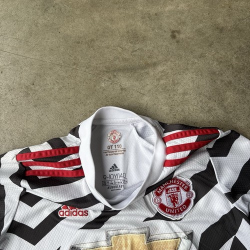 MANCHESTER UNITED 2020 2021 THIRD FOOTBALL SHIRT SOCCER JERSEY Size 9-10Y - Picture 2 of 6