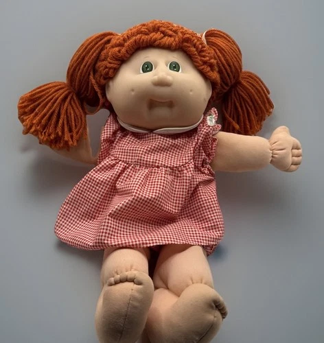 Mattel 1998 cabbage patch kids 15th anniversary Red Hair , green eyes, Dimples