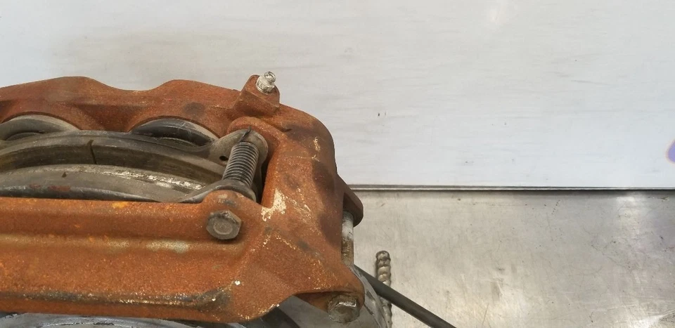 PINZA FRENO DELANTERO IZQUIERDO FORD F250 RANGER XLT 71 Foto 3 de 4