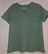 FIGS Technical Collection Scrub Top Women Size M Green