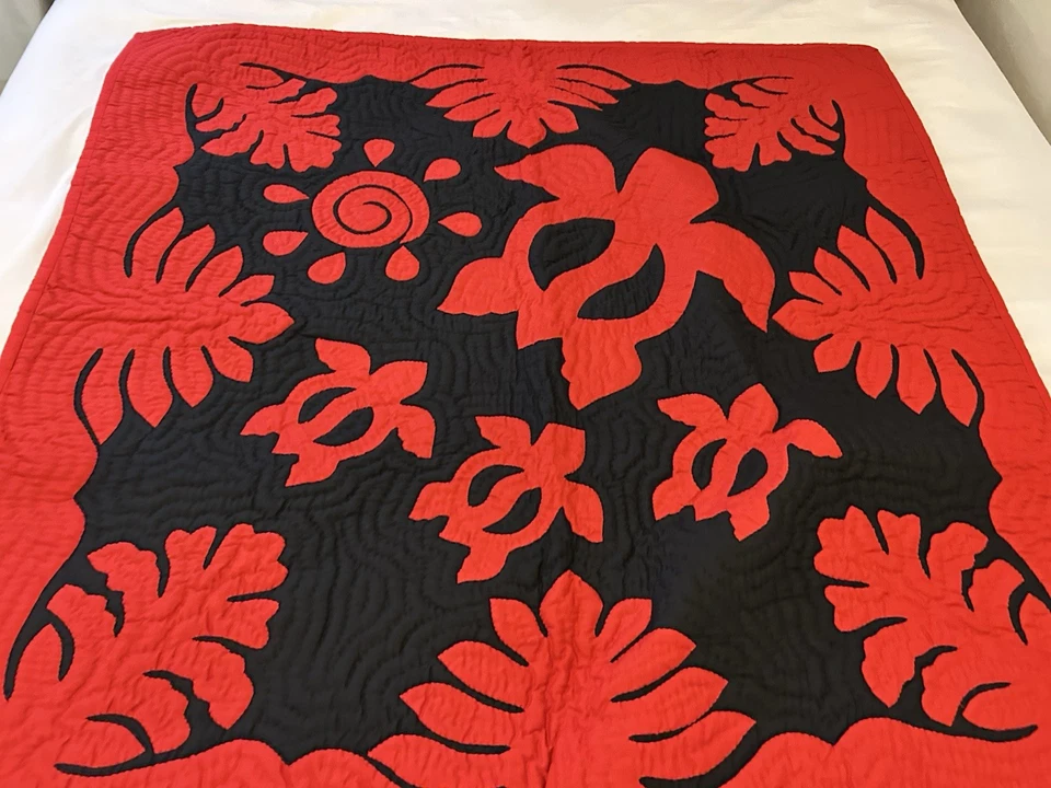 Manta de bebé HAWAIANA hecha a mano acolchada colgante de pared roja FLORAL 42/42 pulgadas envío gratuito Foto 2 de 4