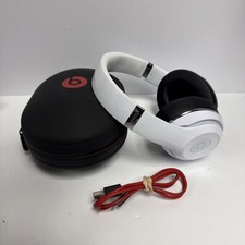 Beats by Dr. Dre Studio2 Wireless Over-the-Ear Headphones - White READ DESC 