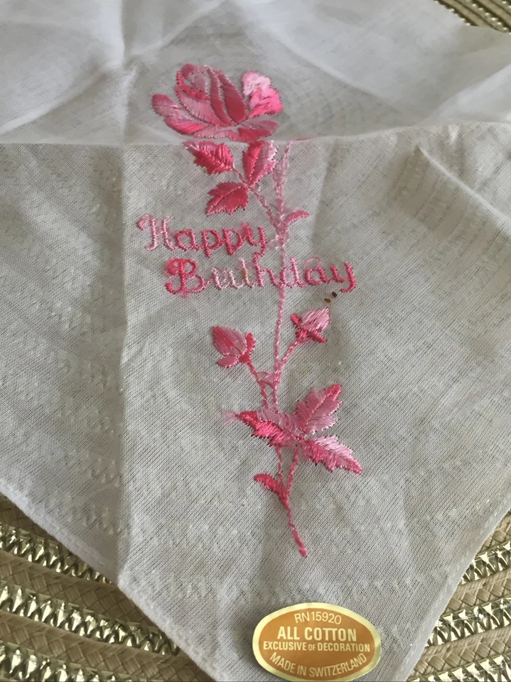 Pañuelo Vintage Bordado FELIZ CUMPLEAÑOS ROSA Algodón Etiqueta Suiza Foto 3 de 4
