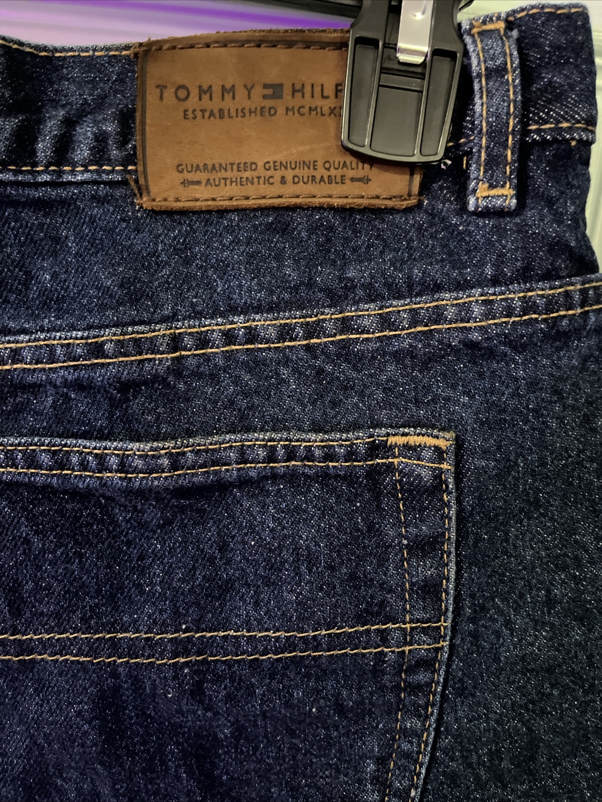 Tommy Hilfiger Women’s Shorts Blue Denim Waist 36” Rise 11.5” Inseam 4.5Pockets thumbnail 13