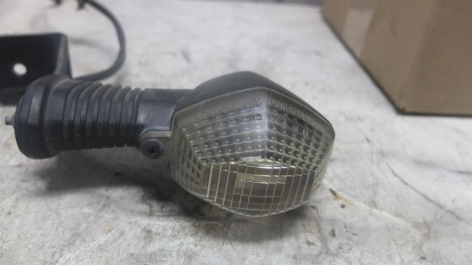 07 piscas-piscas traseiros Suzuki GSF1250 GSF 1250 S Bandit - Imagem 3 de 4